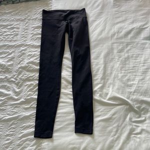 black lulu lemon leggings